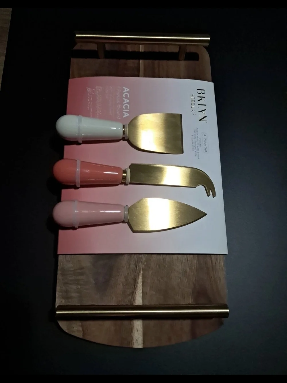BKLYN Steel Co. Acacia Cheese Board & 4pc Stainless Steel Knife Set Pink White